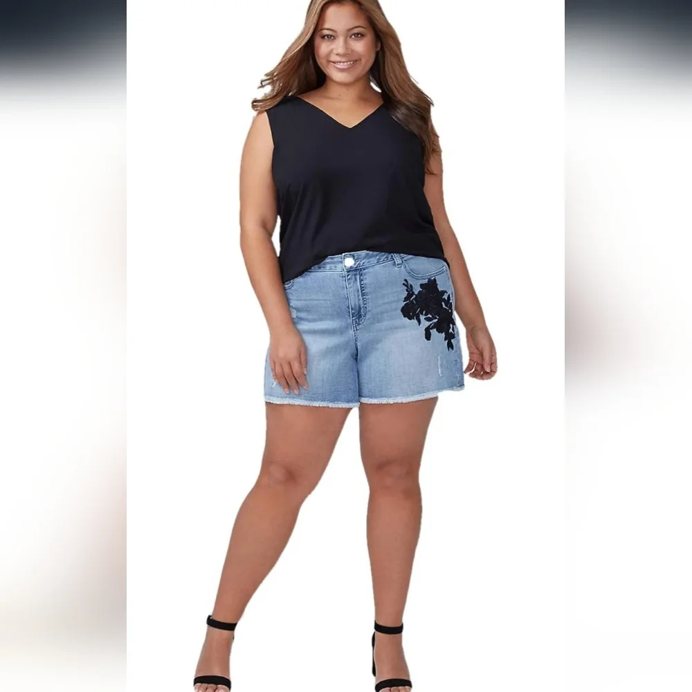 Lane Bryant Girlfriend Jeans Denim High Rise Stretch Shorts Size 22 NWT - Picture 3 of 11